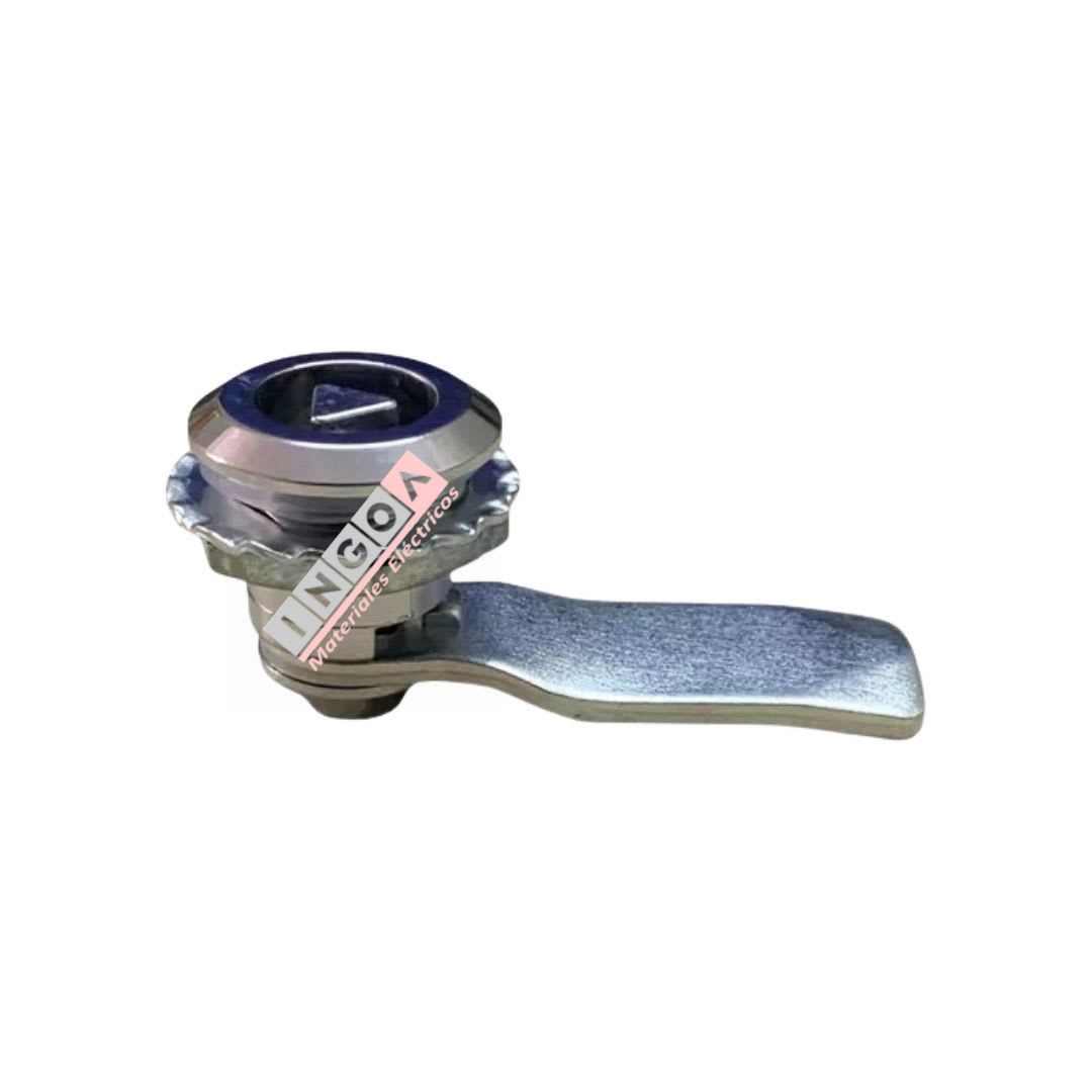 Chapa Metálica Cromada Tipo Triángulo3