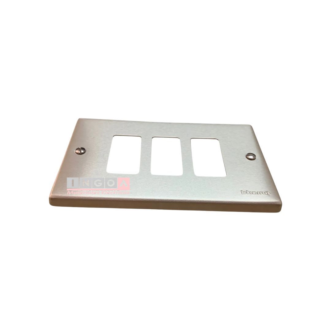Placa Tapa Aluminio 3 Modulos Magic 503/3 - Bticino - Vista 3