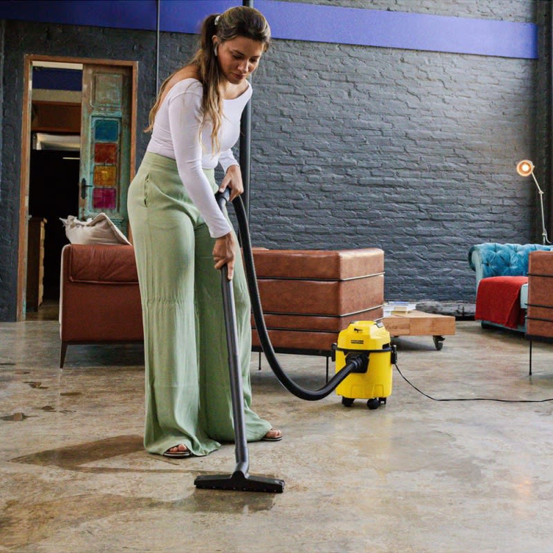 Aspiradora de Agua y Polvo WDL1 1000W 10L  - 1.098-344.0 - Karcher2