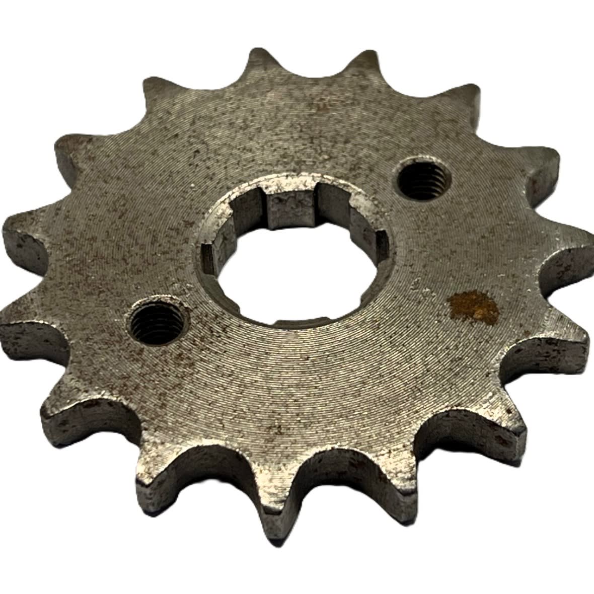 PIÑÓN SALIDA MOTO 428 15 DIENTES (15T) EJE ESTRIADO2