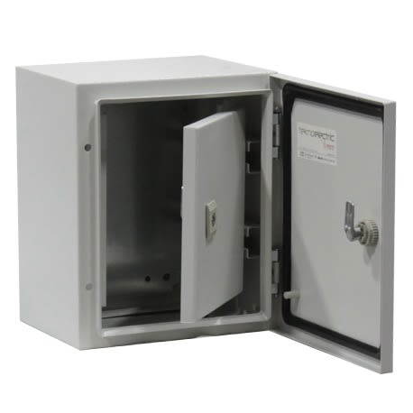 Tablero Metálico 300x250x200mm con Puerta Interior | Natura Energy SpA