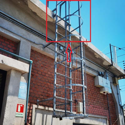 Escalera Gatera con Anillos de Seguridad - Sección 1 Metro