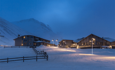 Luminaria Solar Integrada 40W 190 Lm/W con Panel Ajustable