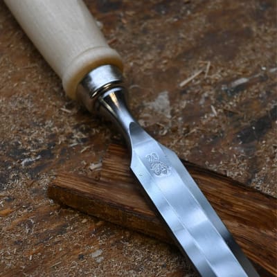 Formon Carpintero Two Cherries 1001 de 20 mm de ancho1