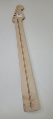 Mastil LB Luthier A-5 Tipo Strato Semi Elaborado de Maple Canadiense Especial1