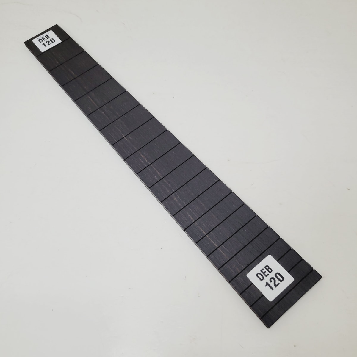 Diapason Ranurado REF: DEB-120 de Ebano para Guitarra Clasica Escala 650mm2