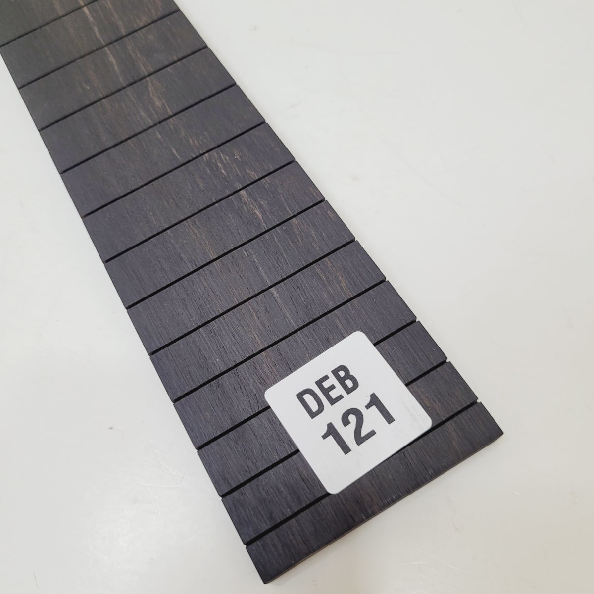 Diapason Ranurado REF: DEB-121 de Ebano para Guitarra Clasica Escala 650mm3