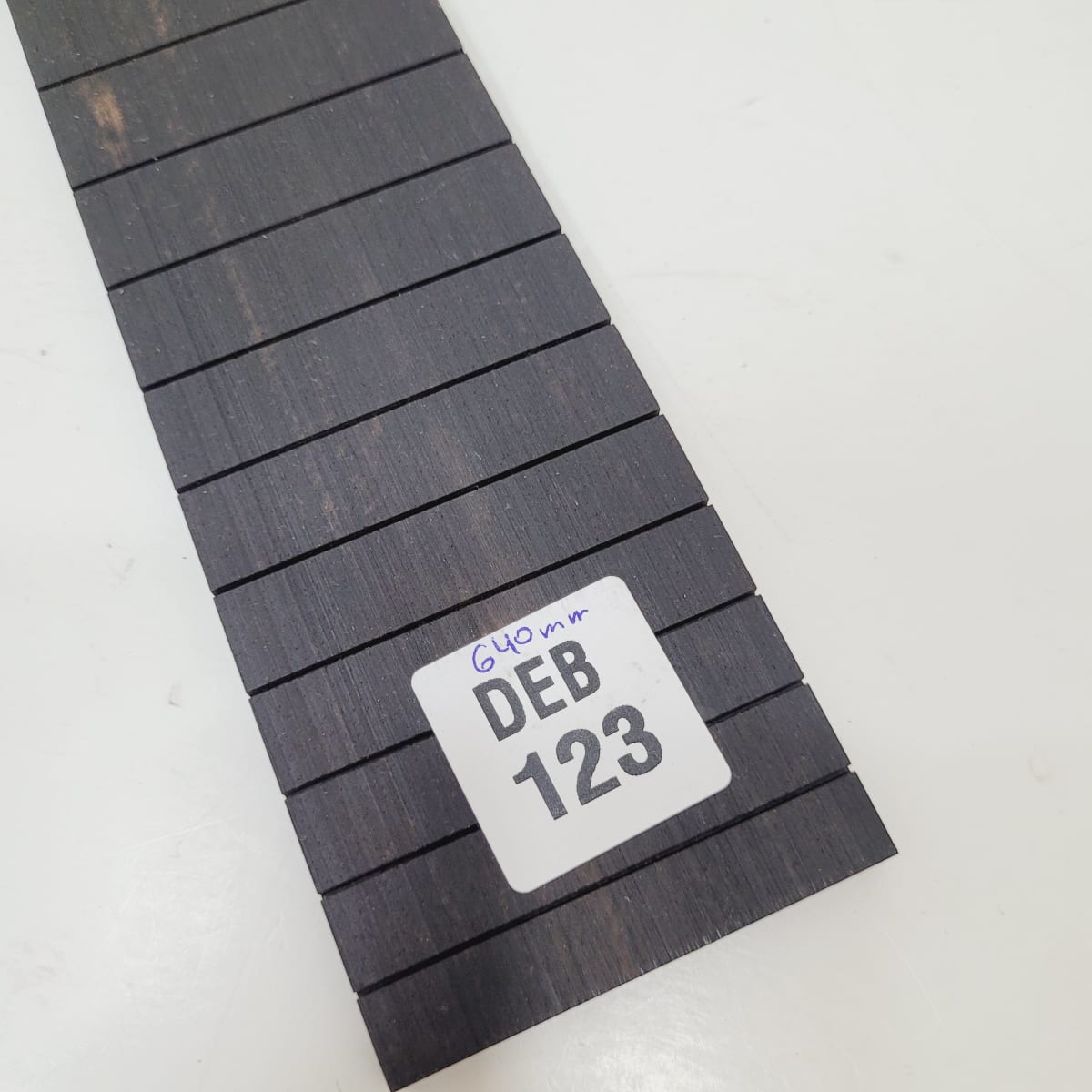 Diapason Ranurado REF: DEB-123 de Ebano para Guitarra Clasica Escala 640mm2