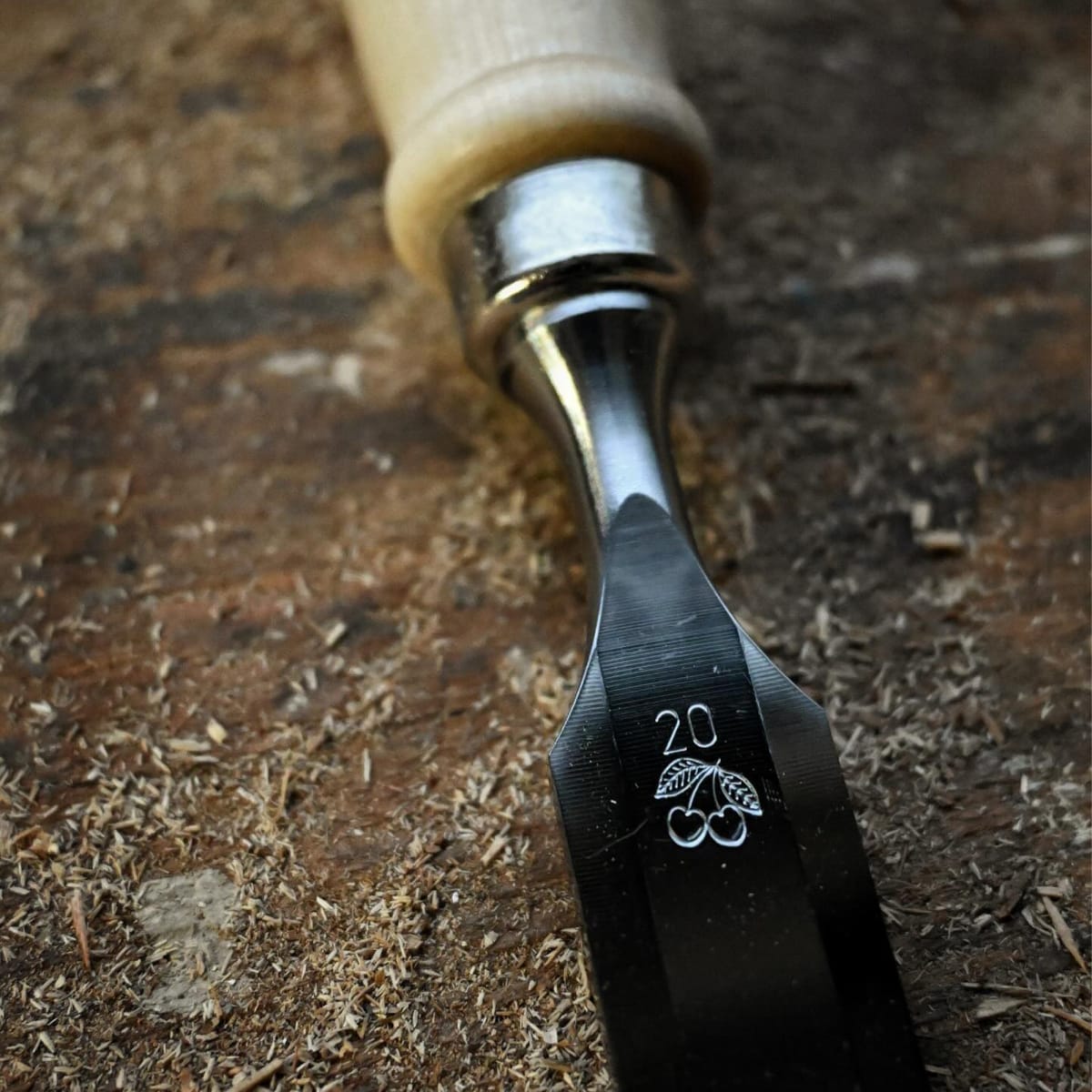 Formon Carpintero Two Cherries 1001 de 20 mm de ancho8