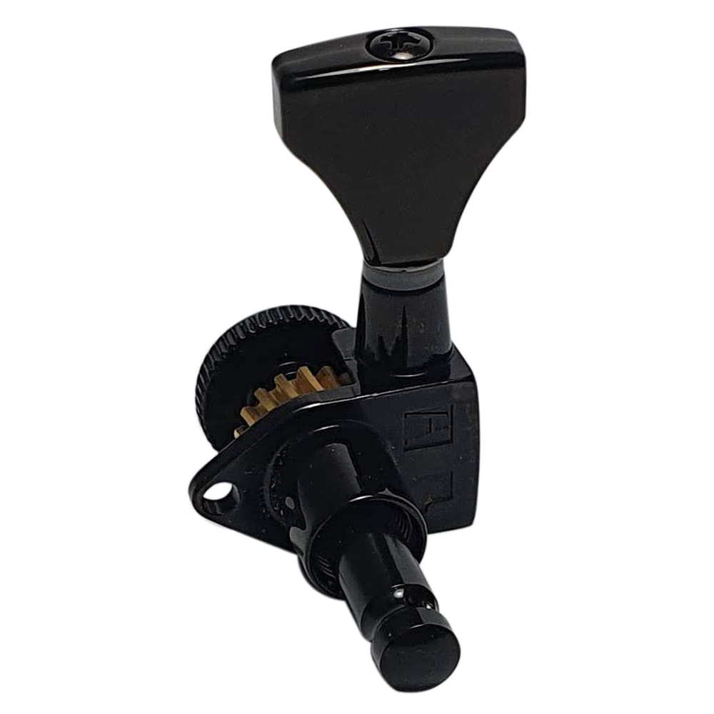 Clavija 1L con Locking. Mod 6GL0B-20. Boton: DHS. Color Black3