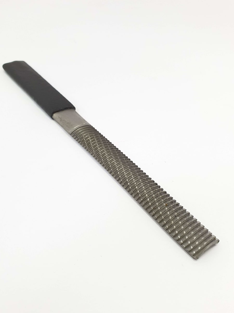 Escofina Japonesa Media Caña de 150 mm6