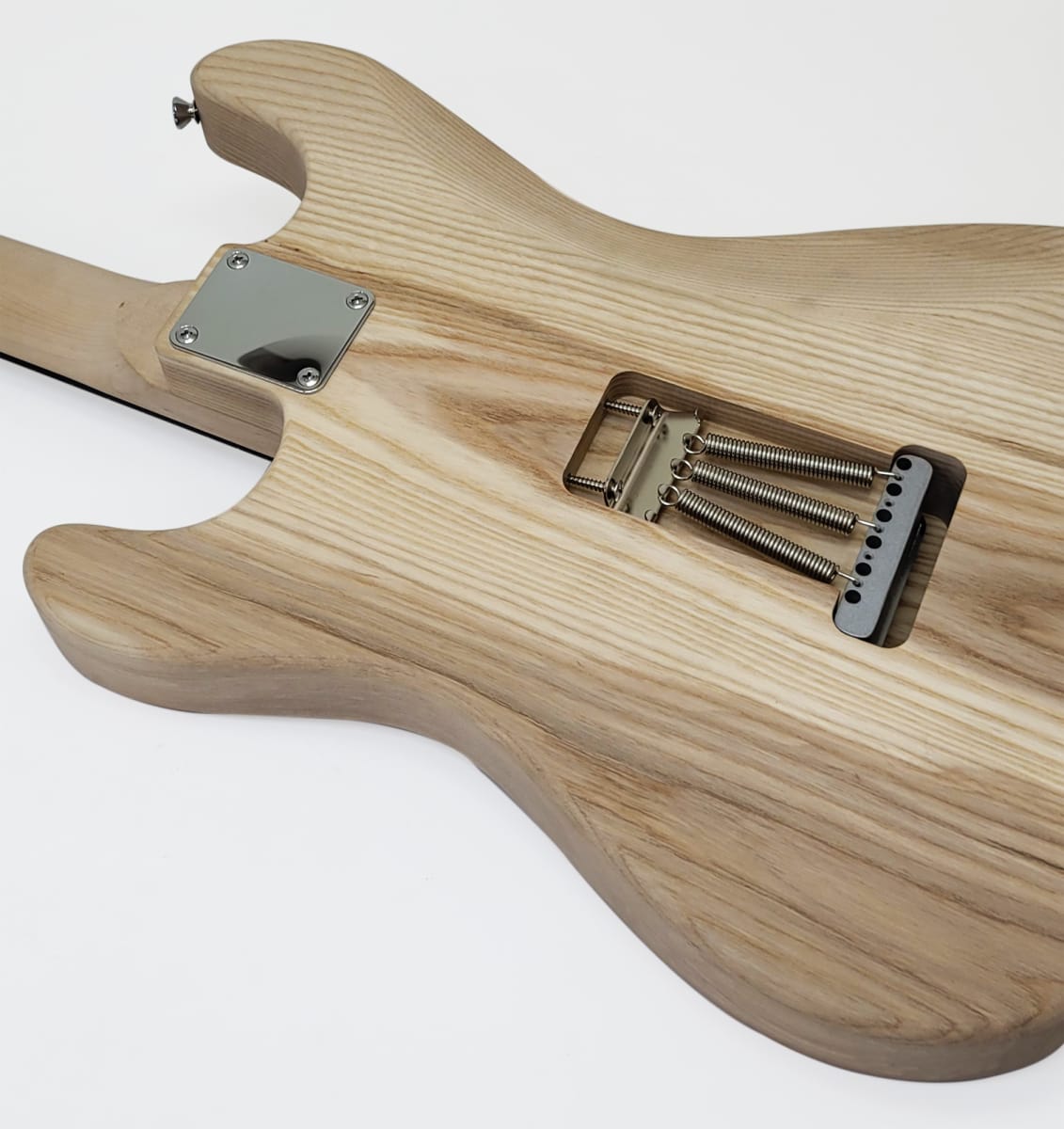 Kit LBLuthier de Guitarra Eléctrica Tipo Strato Mod: A Cap: S-S-S Hardware Gotoh® Incluido17