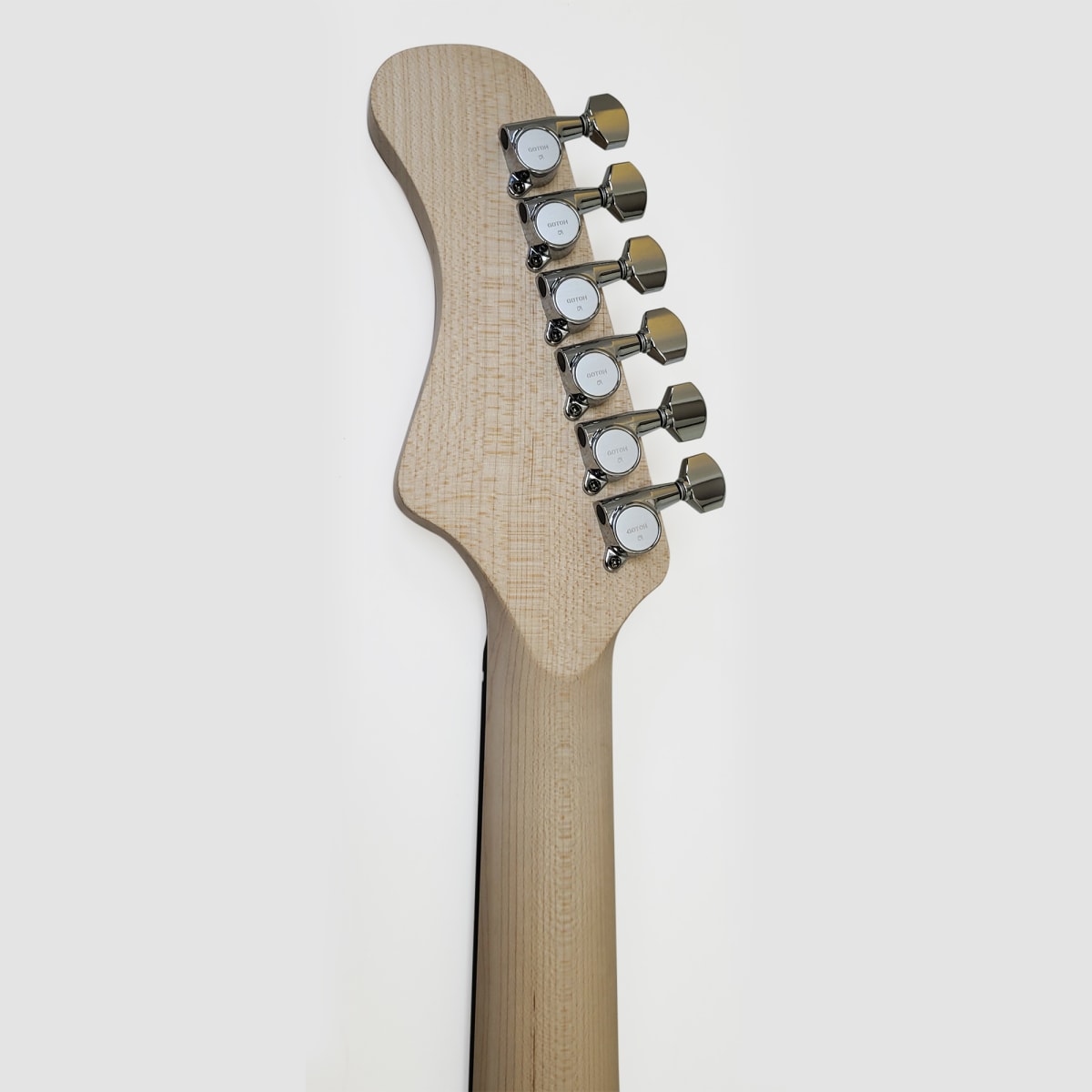 Kit LBLuthier de Guitarra Eléctrica Tipo Strato Mod: B Cap: H-H Hardware Gotoh® Incluido22