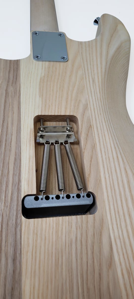 Kit LBLuthier de Guitarra Eléctrica Tipo Strato Mod: C Cap: H-S-S Hardware Gotoh® Incluido13