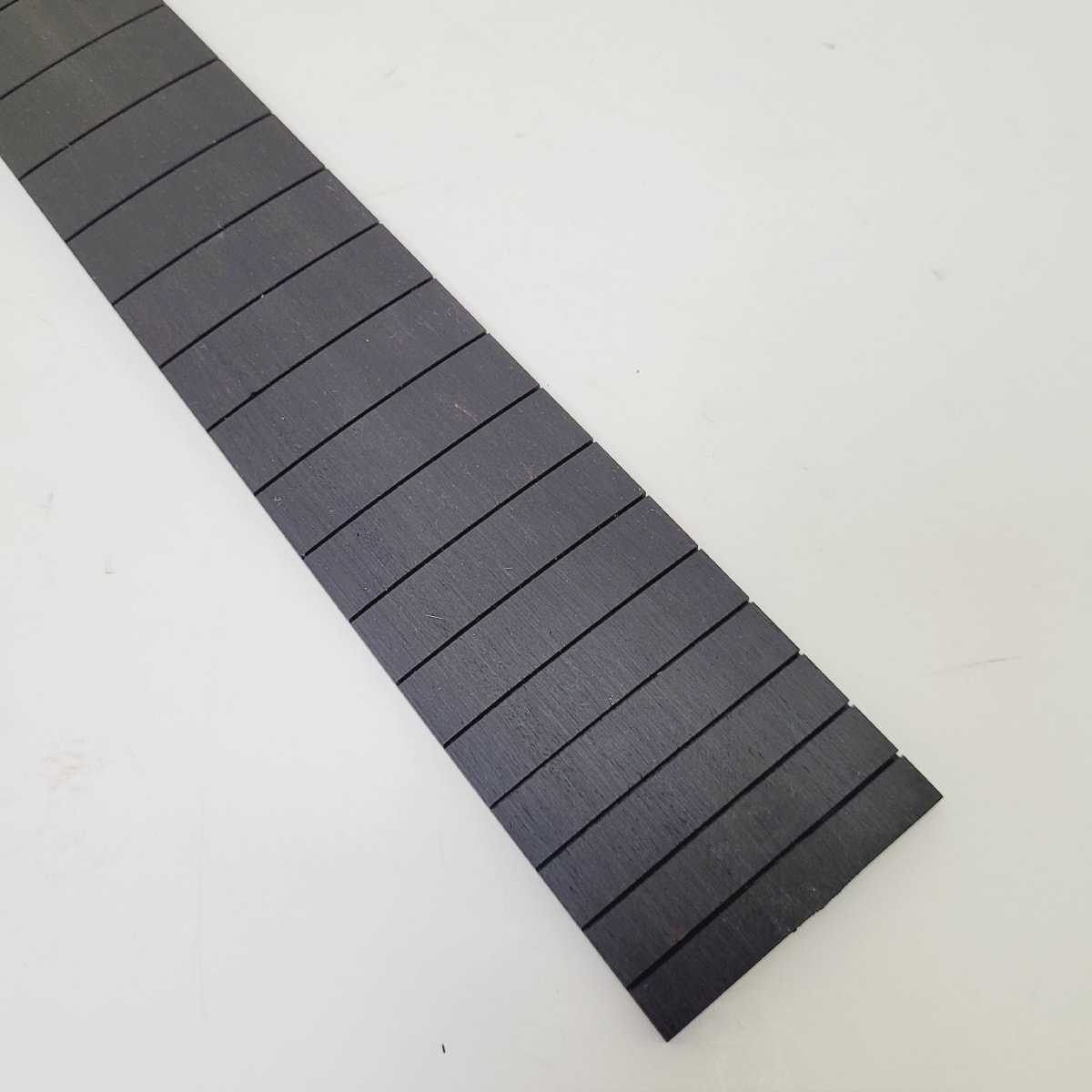 Diapason Ranurado Ebano Escala 24.75