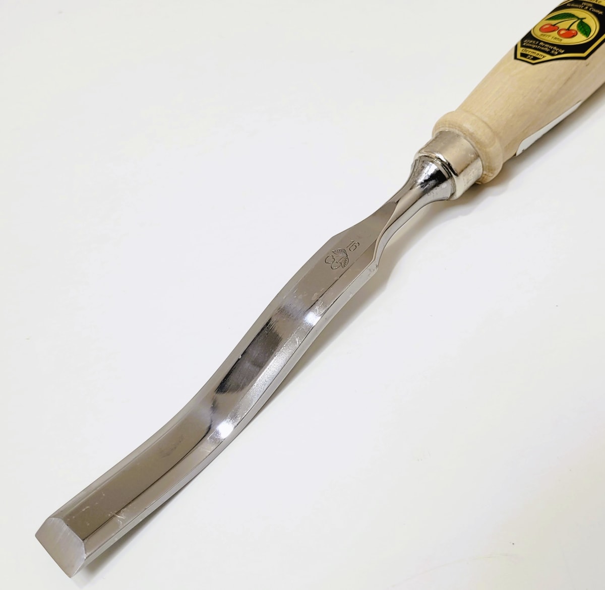 Formon Carpintero Two Cherries en Forma de S 1051 de 16 mm de ancho2