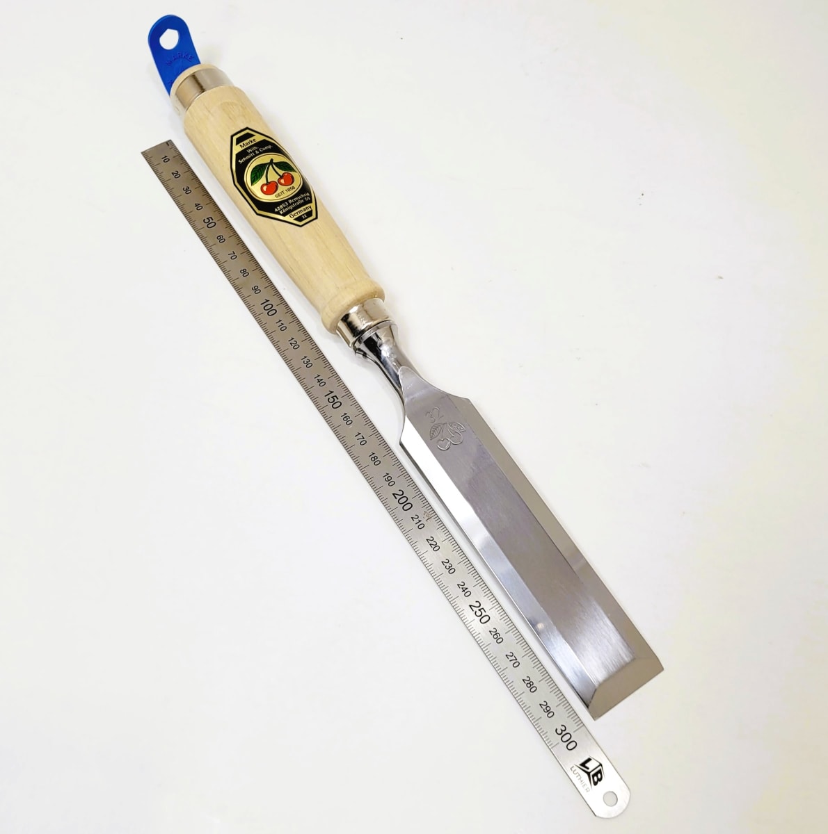 Formon Carpintero Two Cherries 1001 de 32 mm de ancho4