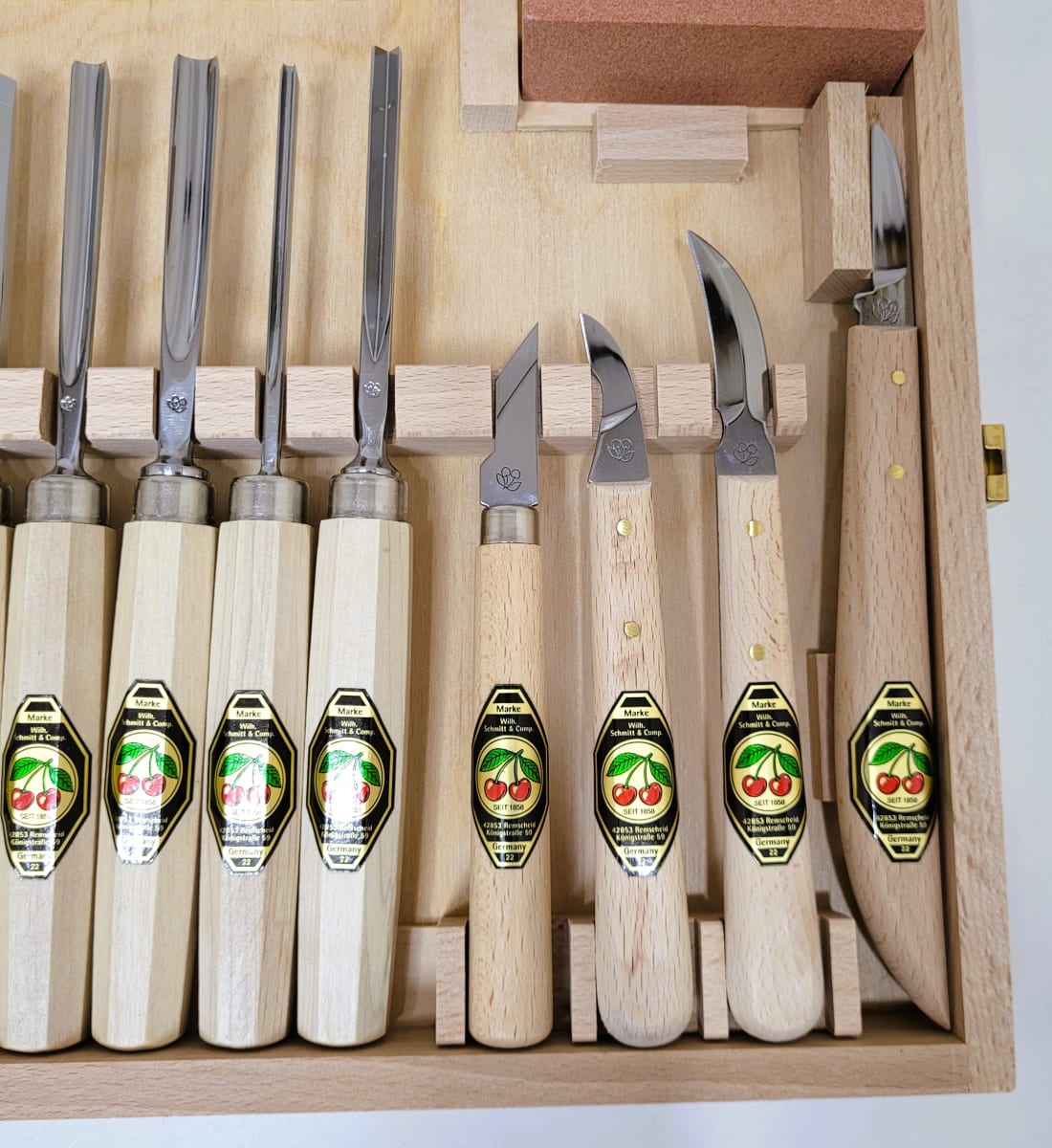 Set 3441 HK de 6 Mini Gubias 4 Cuchillos y 1 Piedra Two Cherries para Xilografia y Tallado4