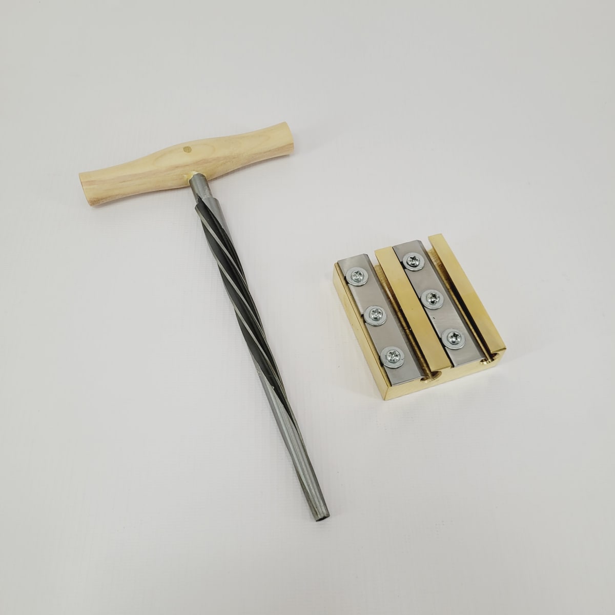 Set de Escariador Conico Espiral y Sacapunta para Clavija de Cello 3/4 - 4/43