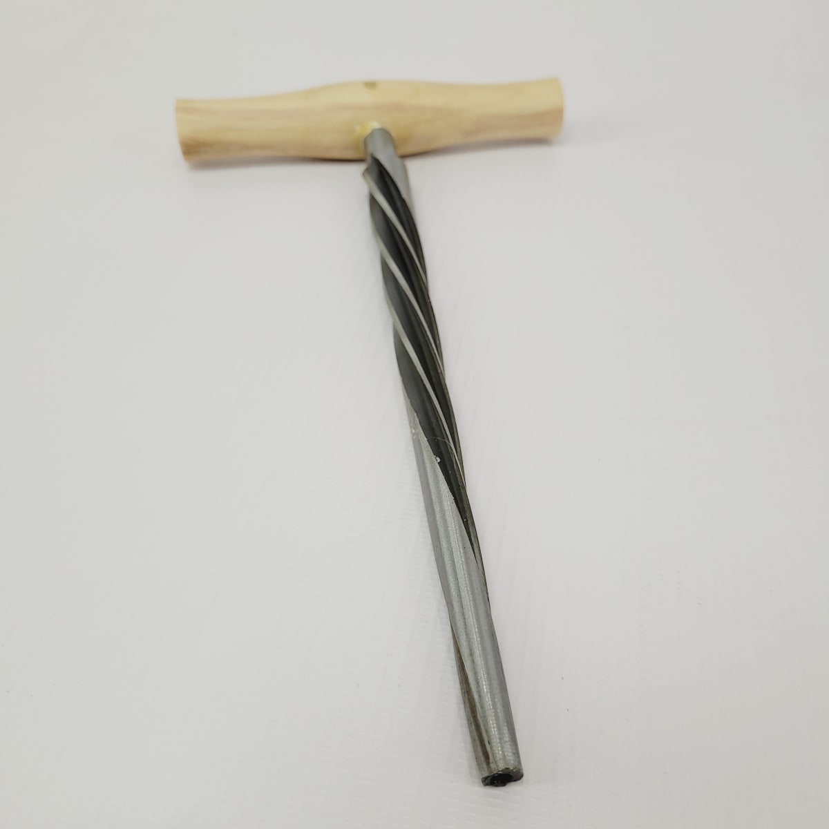 Escariador Recto tipo Espiral para Clavijas de Cello de 3/4 - 4/44