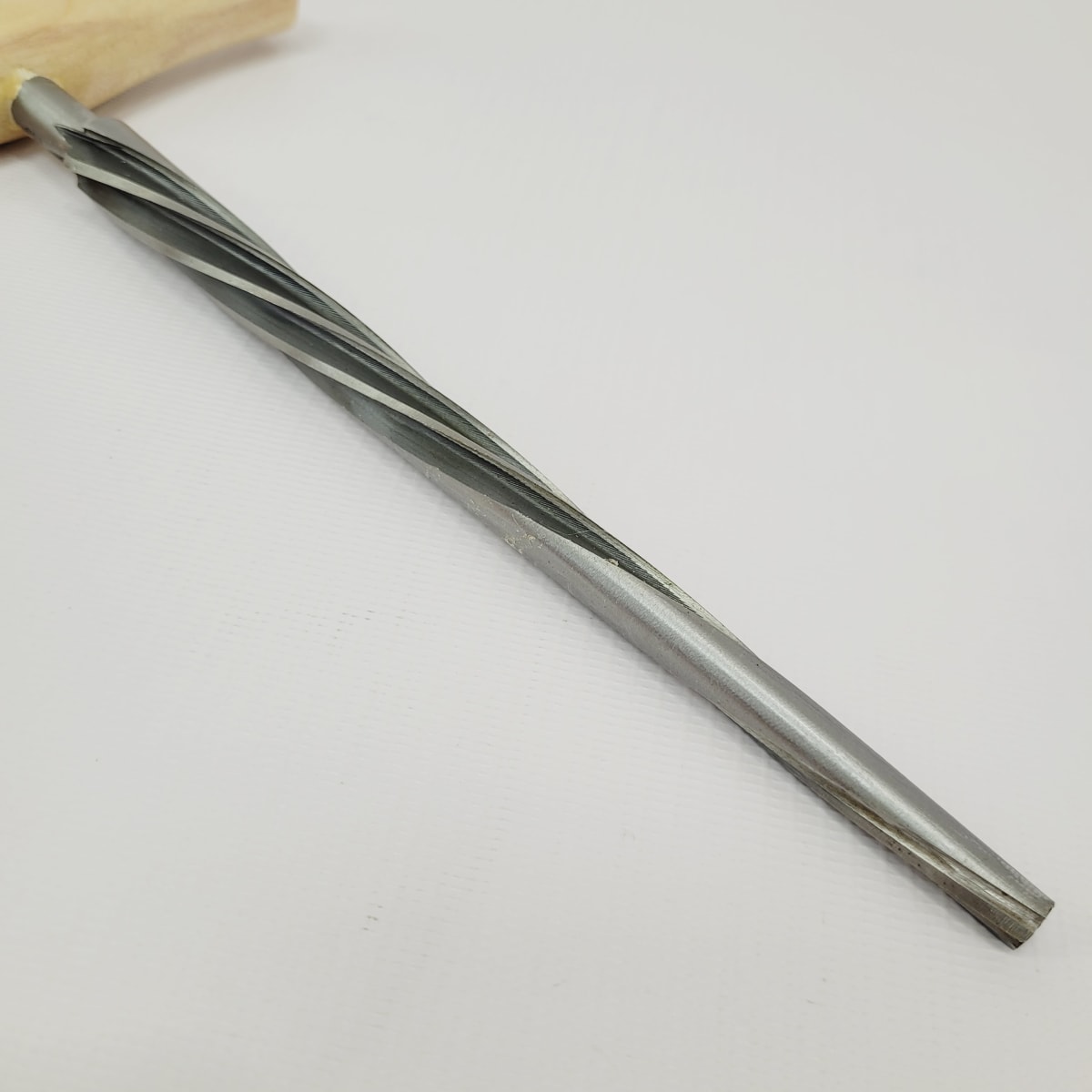Escariador Recto tipo Espiral para Clavijas de Cello de 3/4 - 4/45
