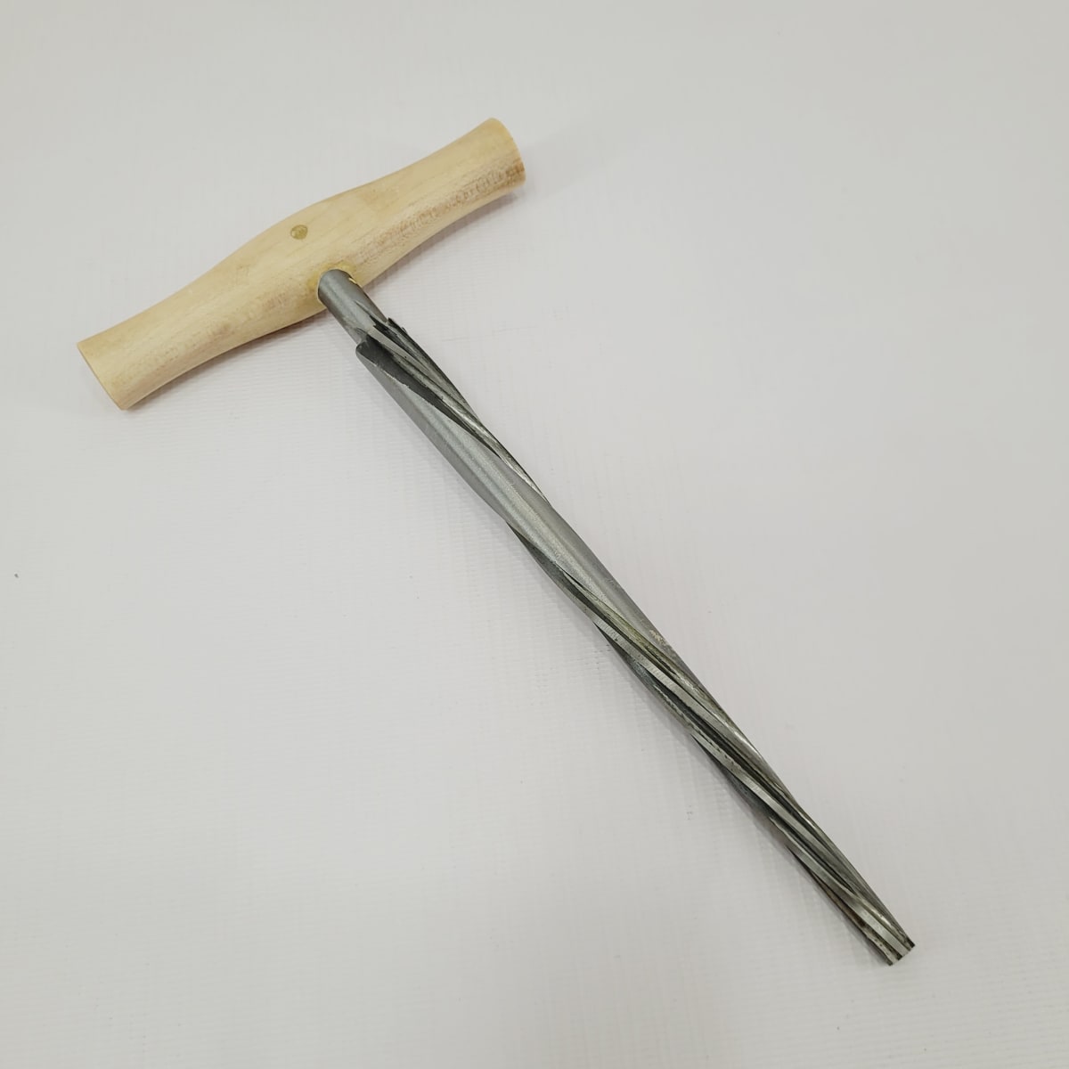 Escariador Recto tipo Espiral para Clavijas de Cello de 3/4 - 4/47