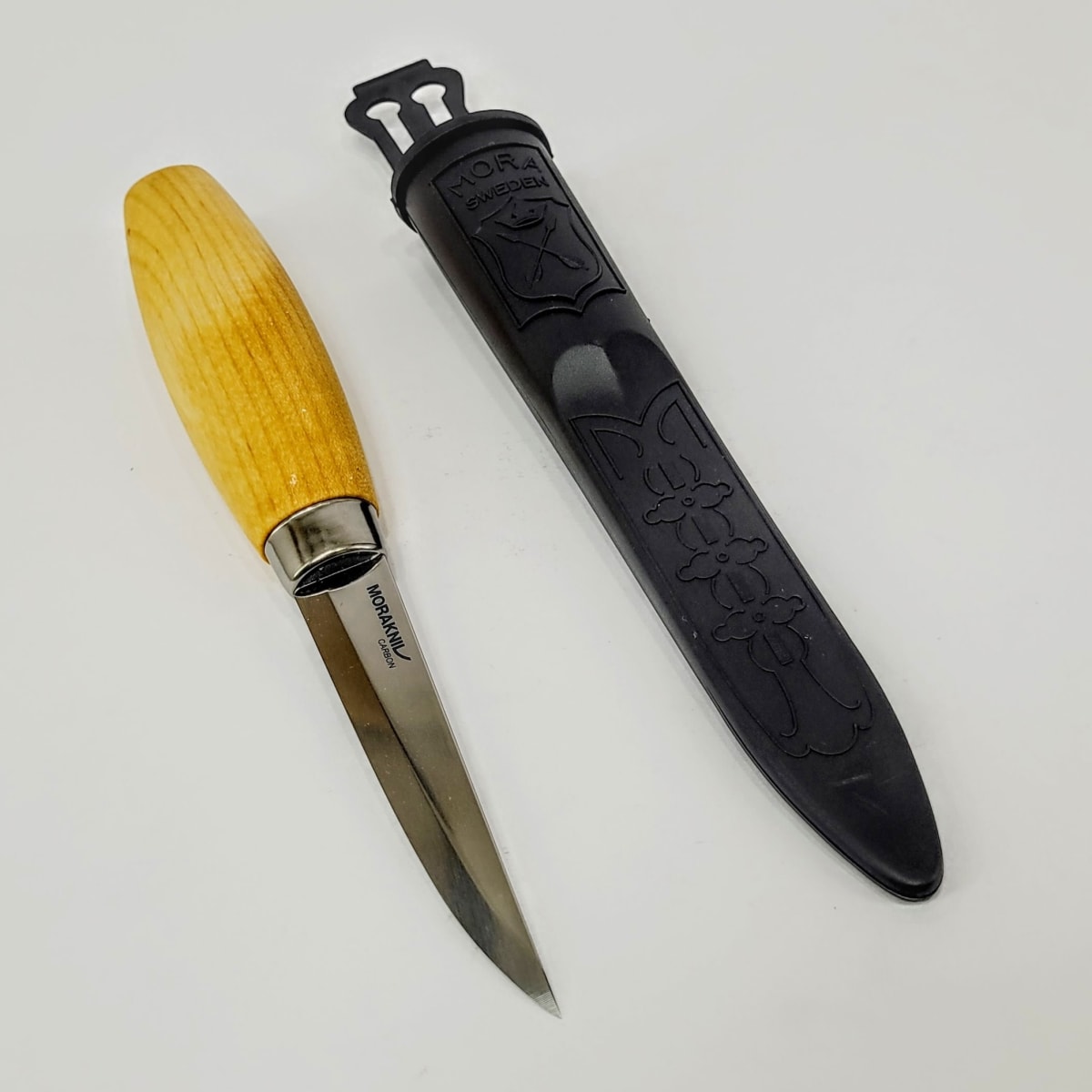 Cuchillo Morakniv para Tallado en Madera 106 (C) Acero al Carbono con Estuche20