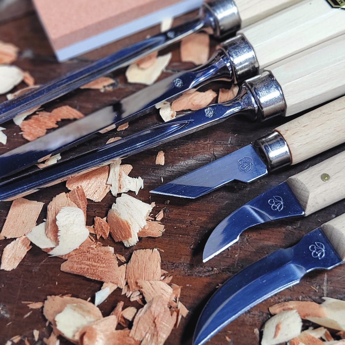 Set 3437 HK de 3 Mini Gubias 3 Cuchillos y 1 Piedra Two Cherries para Xilografia y Tallado17