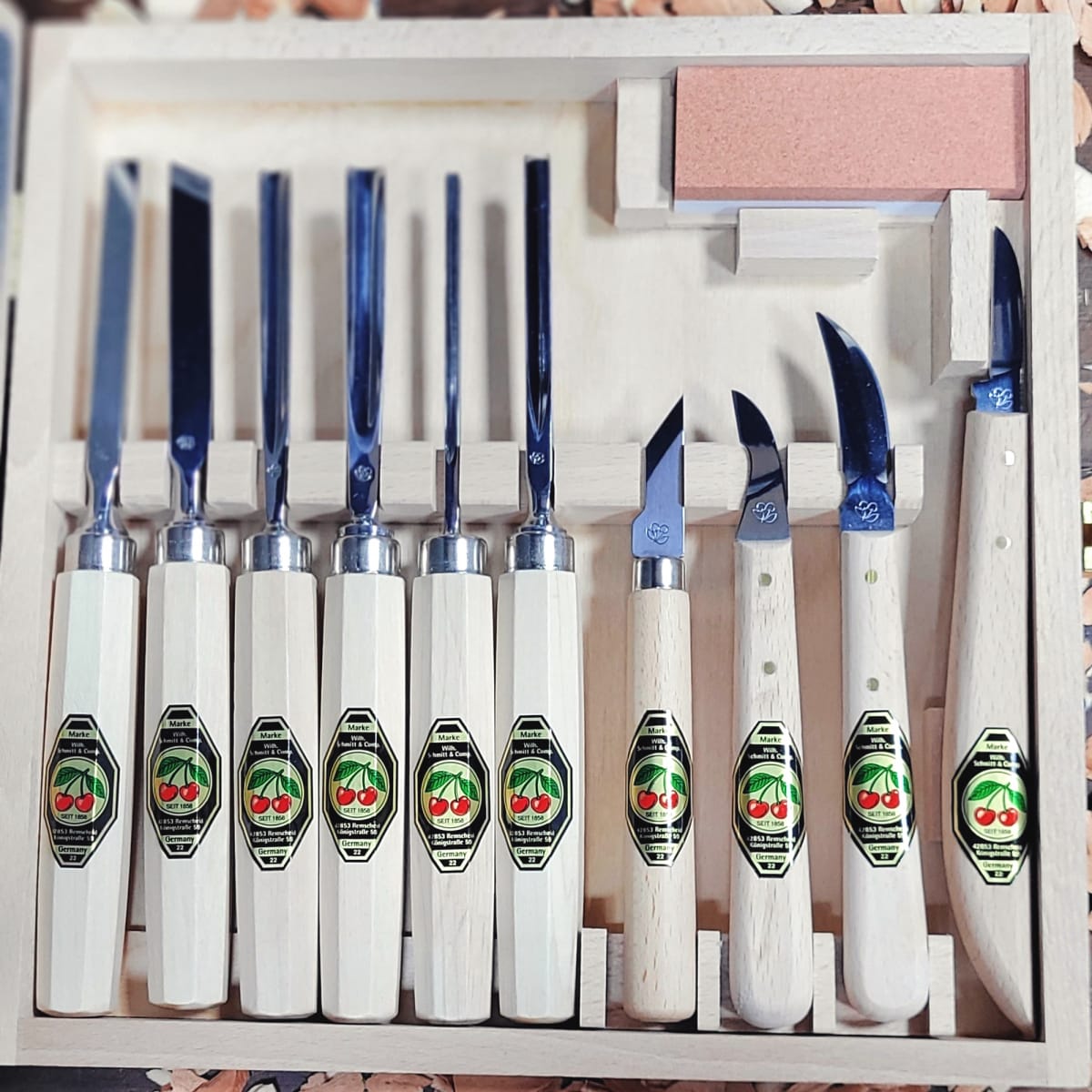 Set 3441 HK de 6 Mini Gubias 4 Cuchillos y 1 Piedra Two Cherries para Xilografia y Tallado14