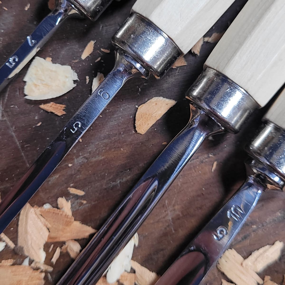 Set 3157 LRT de 12 Gubias 4 Mini Piedras de Arkansas y 1 Estuche de Cuero Two Cherries para Tallado19