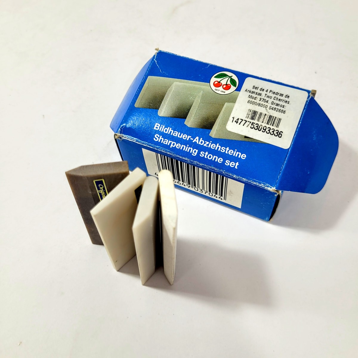 Set de Mini Piedras Multiformas de Arkansas 3704 Two Cherries de Doble Grano 6000/8000 (Open Box)6