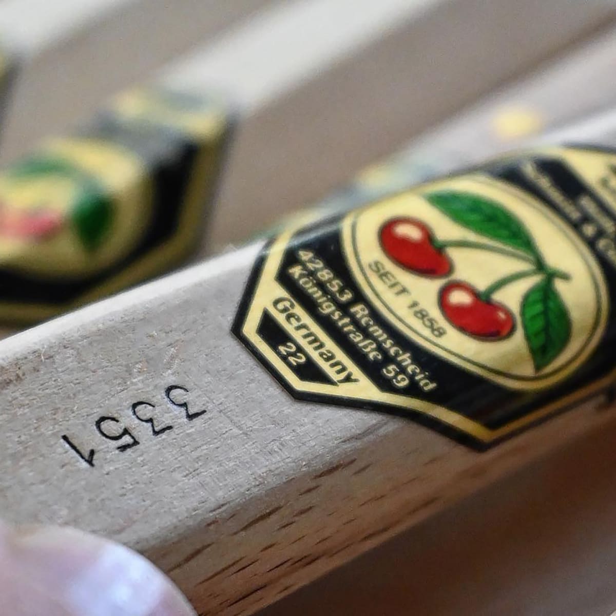 Cuchillo Two Cherries 3351 para Tallado de Madera4