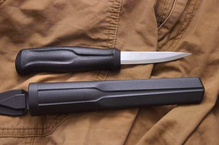 Cuchillo Morakniv Basic 12658 (S) Acero Inoxidable para Tallado en Madera9