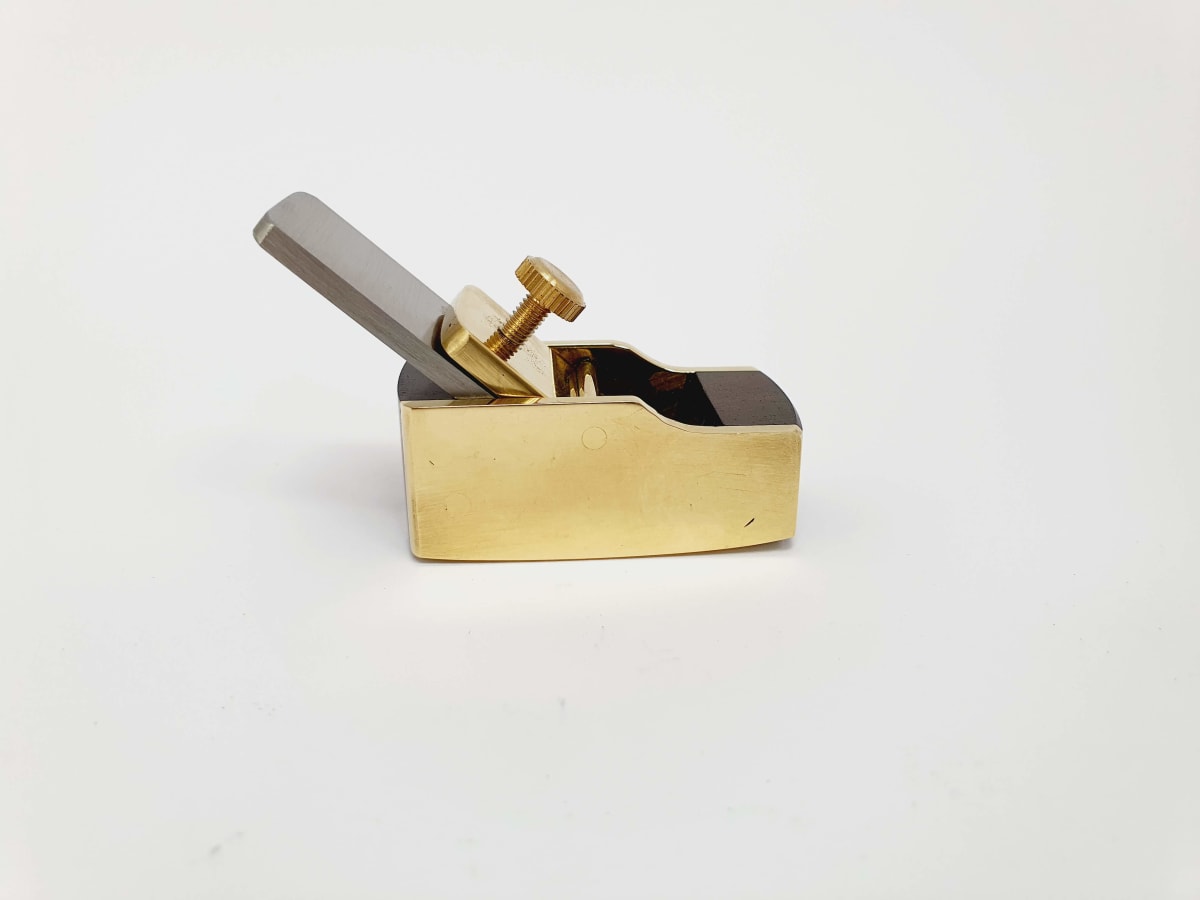 Mini Cepillo de Bronce-Ebano de 52 mm con Base Curva4