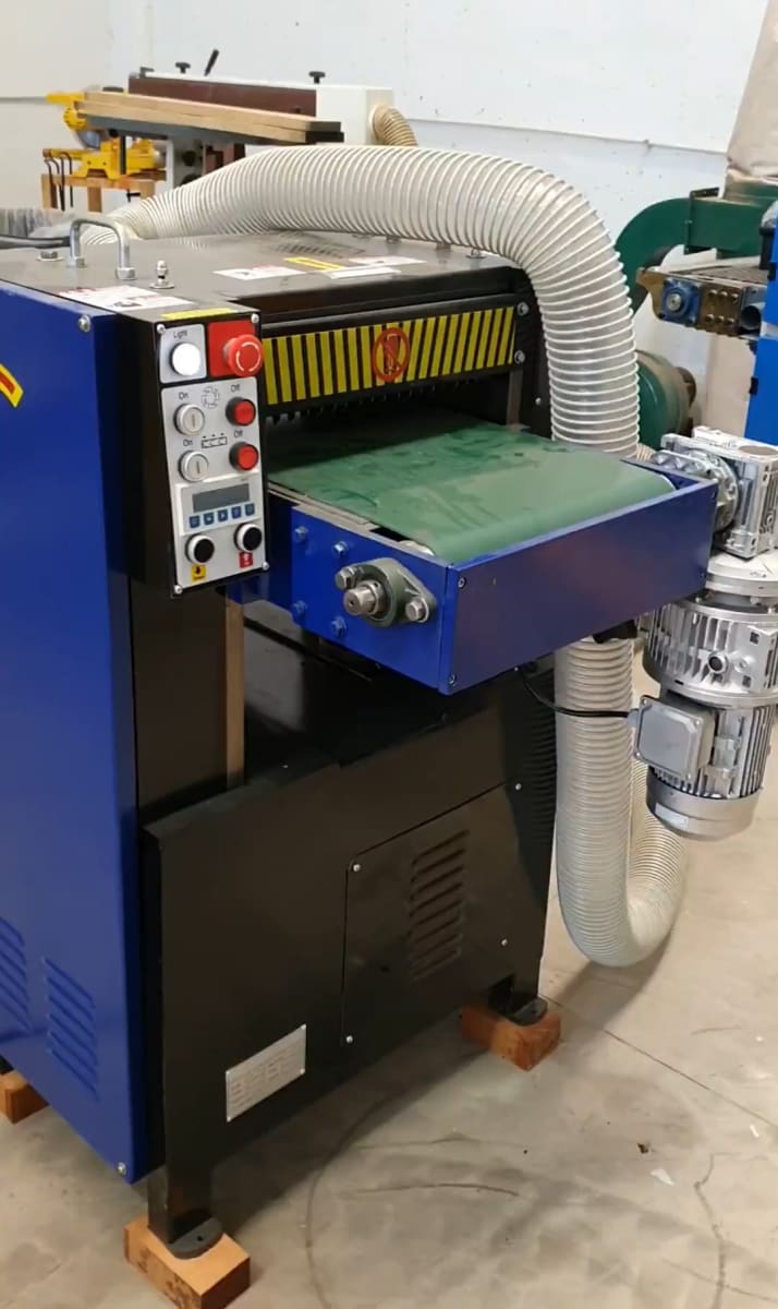 Cepilladora Industrial Automática Cabezal Helicoidal, 380V, Doble Motor de 2.2Kw 9