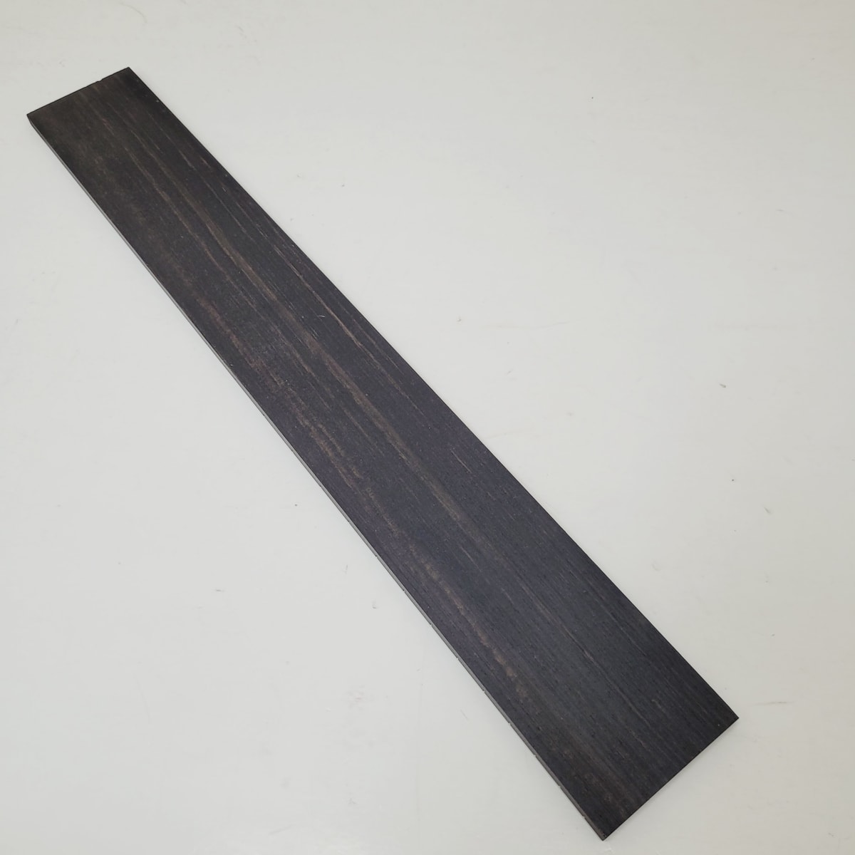 Diapason Ranurado REF: DEB-107 de Ebano para Guitarra Clasica Escala 650mm4