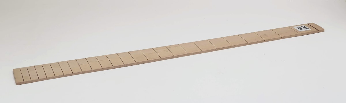 Diapason Ranurado REF: DMP-201 de Maple Especial para Bajo2