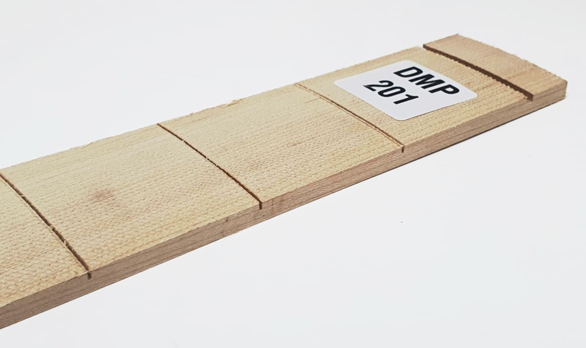 Diapason Ranurado REF: DMP-201 de Maple Especial para Bajo3