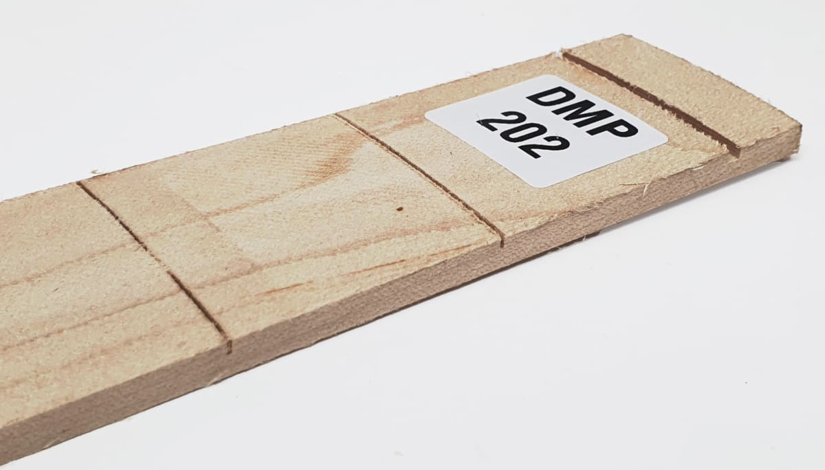 Diapason Ranurado REF: DMP-202 de Maple Economico para Bajo 0