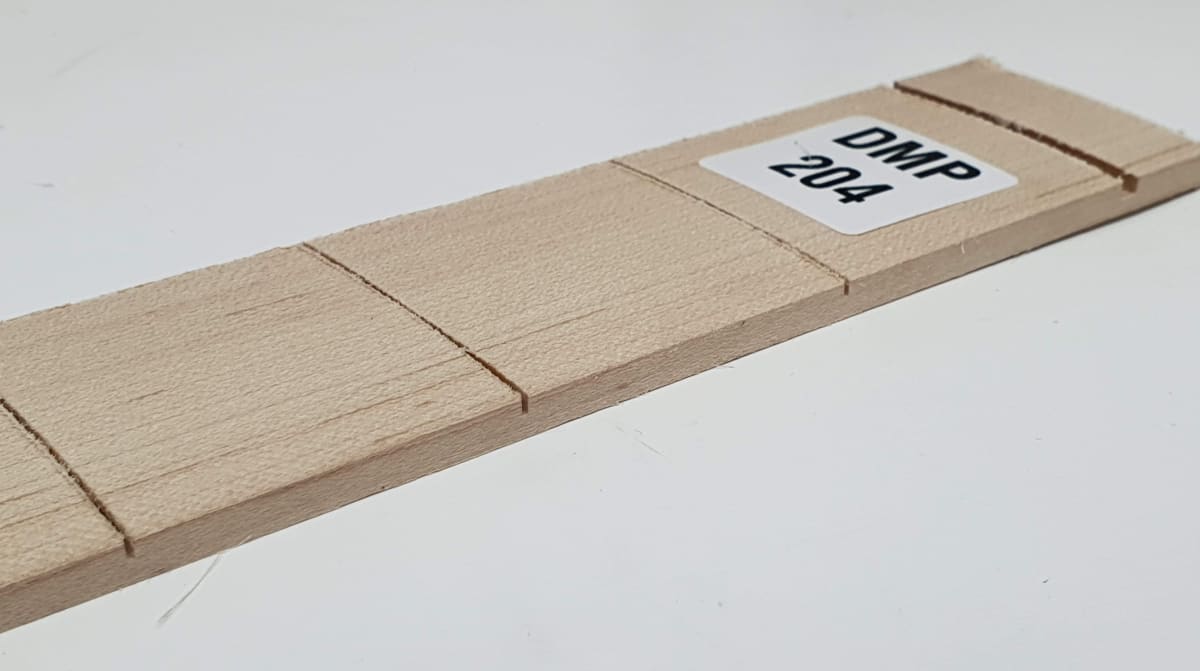 Diapason Ranurado REF: DMP-204 de Maple Especial para Bajo1