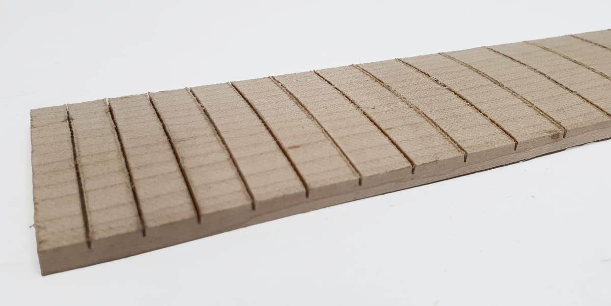 Diapason Ranurado REF: DMP-213 de Maple Especial para Guitarra3