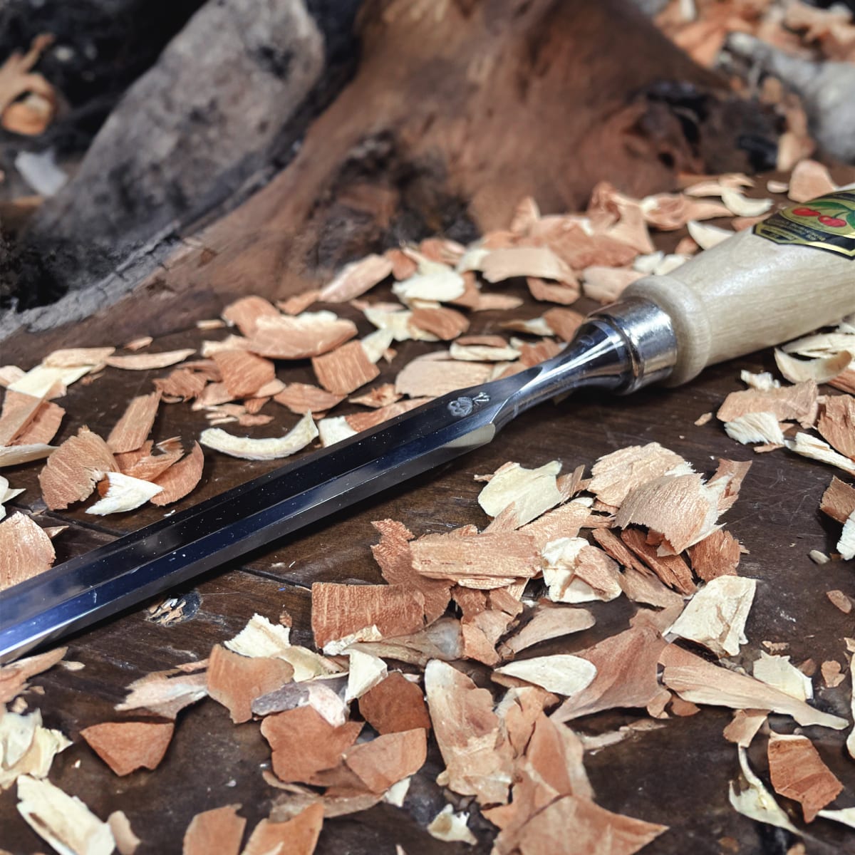 Formon Carpintero Two Cherries 1001 de 12 mm de ancho7