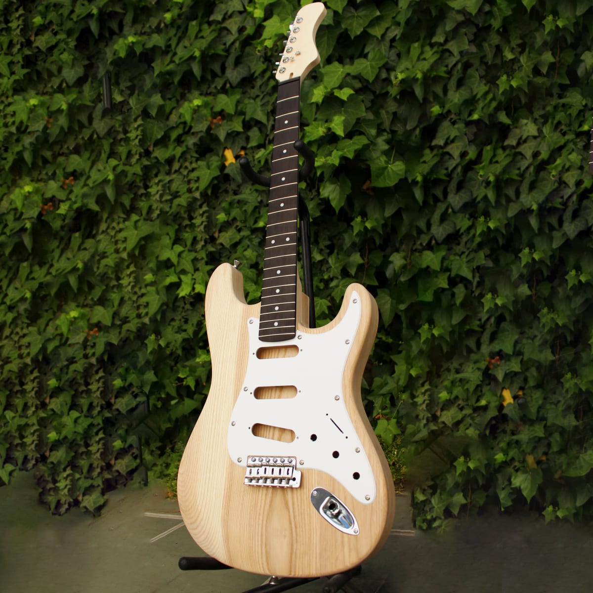 Kit LBLuthier de Guitarra Eléctrica Tipo Strato Mod: A Cap: S-S-S Hardware Gotoh® Incluido2