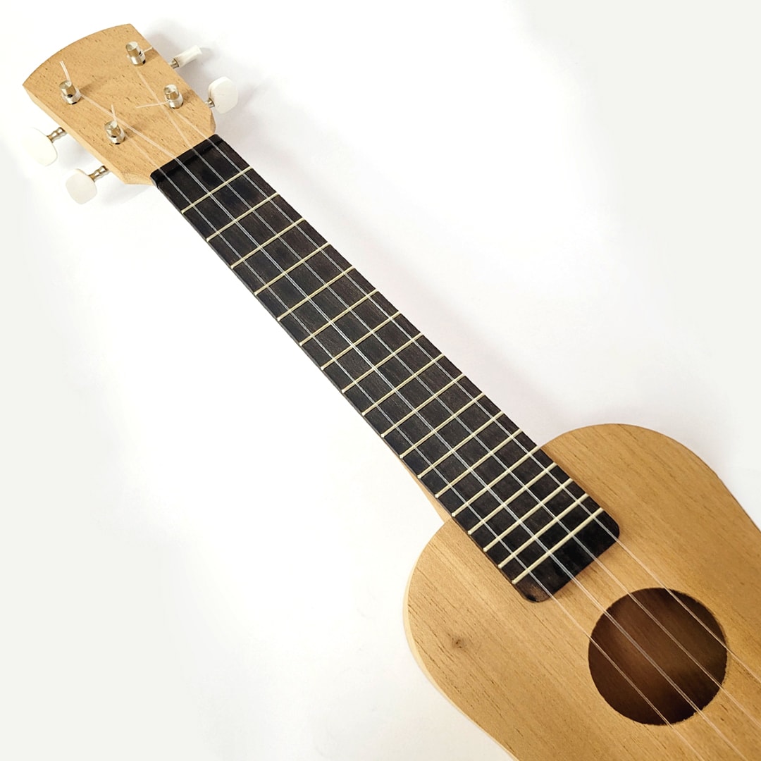 Kit Arma tu Propio Ukelele y Vive la Experiencia de Fabricar tu propio Instrumento musical3