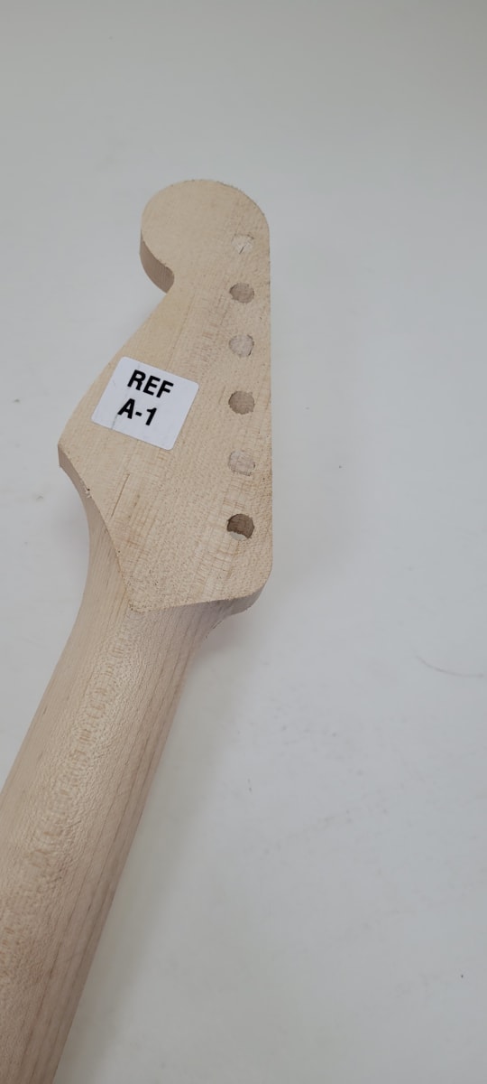 Mastil LB Luthier A-1 Tipo Strato Semi Elaborado de Maple Canadiense Especial6