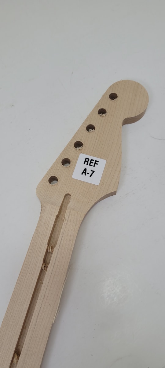 Mastil LB Luthier A-7 Tipo Strato Semi Elaborado de Maple Canadiense Especial2