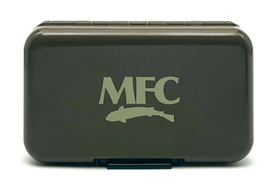CAJA POLY FLY BOX OLIVE MFC LOGO1