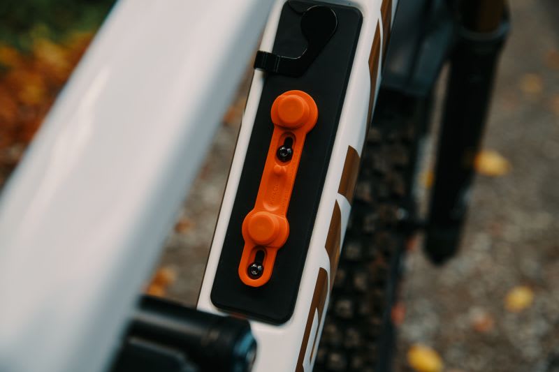 ENGANCHE FIDLOCK TWIST BASE BICICLETA NARANJA1