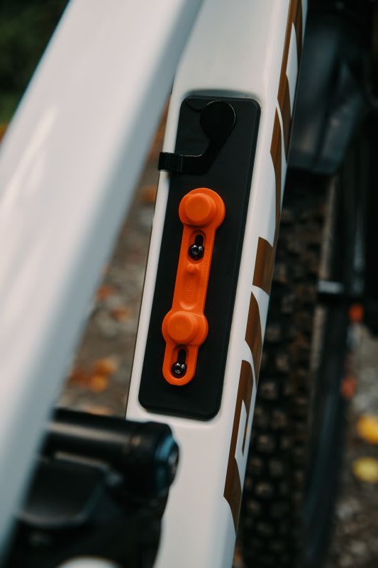 ENGANCHE FIDLOCK TWIST BASE BICICLETA NARANJA2
