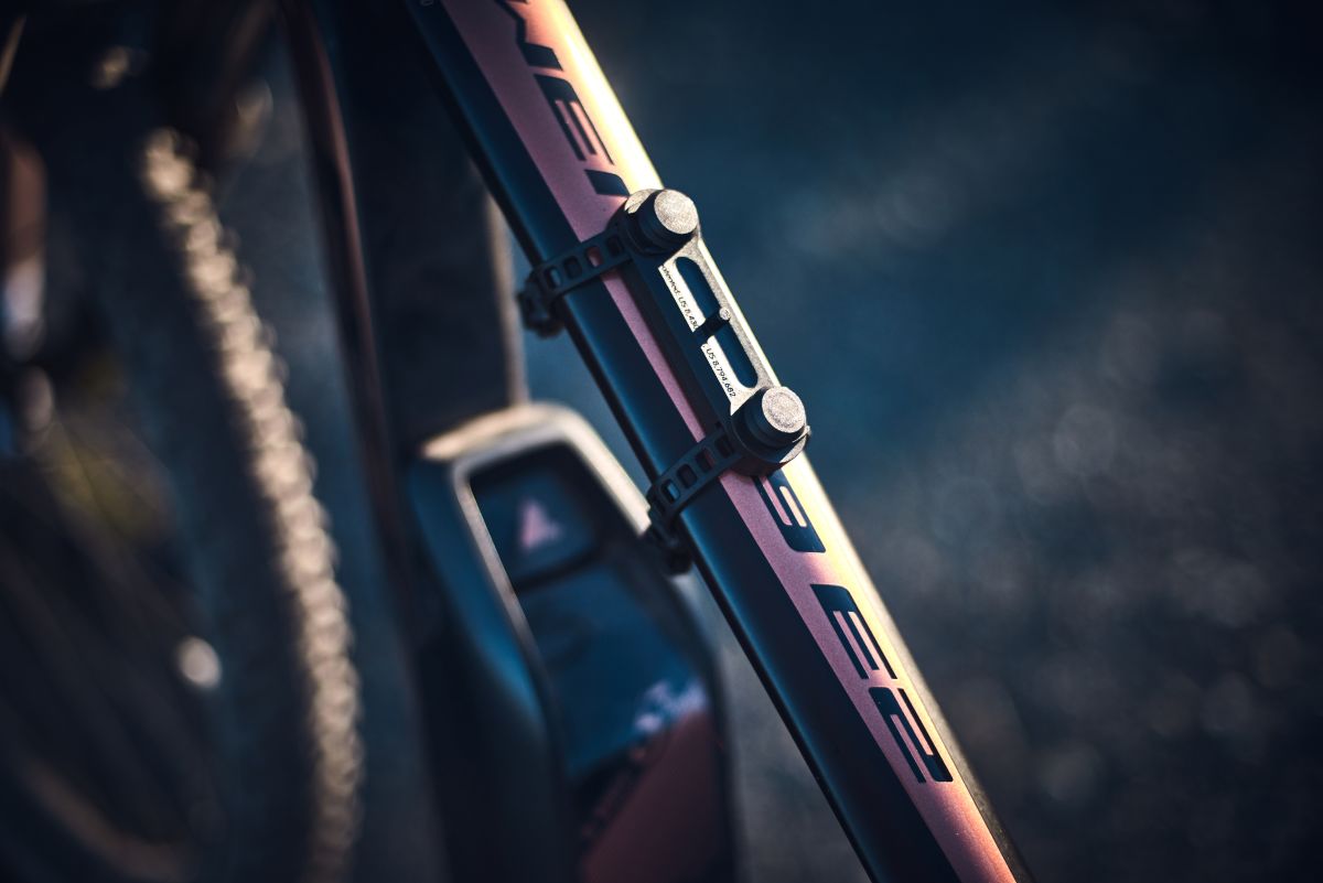 UNI BASE TWIST CON STRAPS4